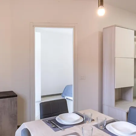 Guesthost - Modern Santo Stefano di Magra